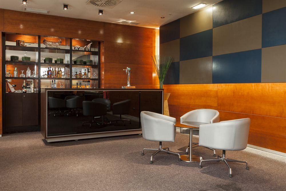 Ac Hotel Leon San Antonio By Marriott Extérieur photo
