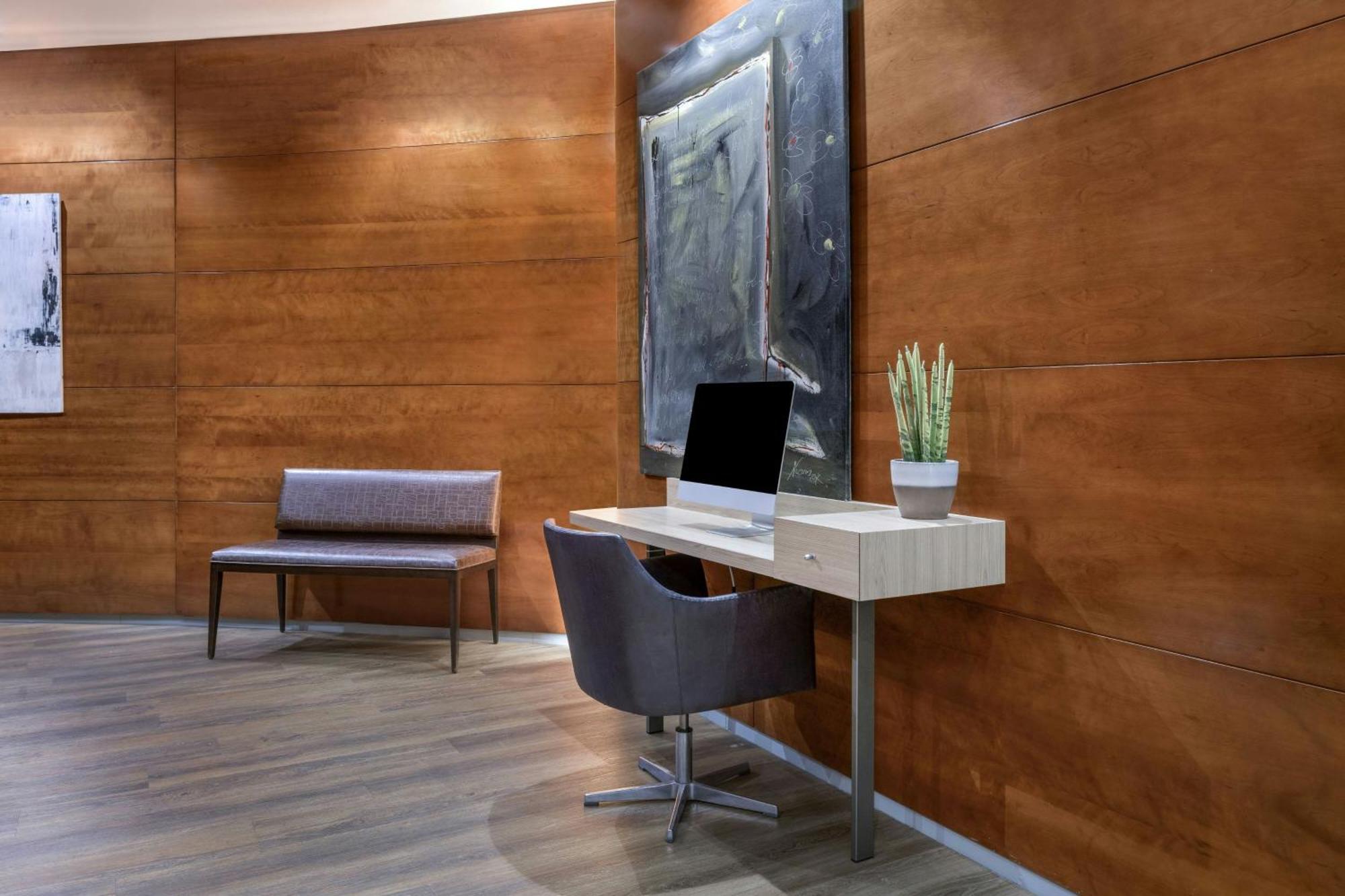 Ac Hotel Leon San Antonio By Marriott Extérieur photo